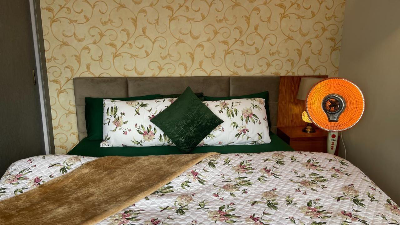 Goho Rooms Murree Exterior photo