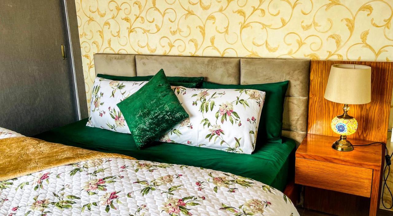 Goho Rooms Murree Exterior photo